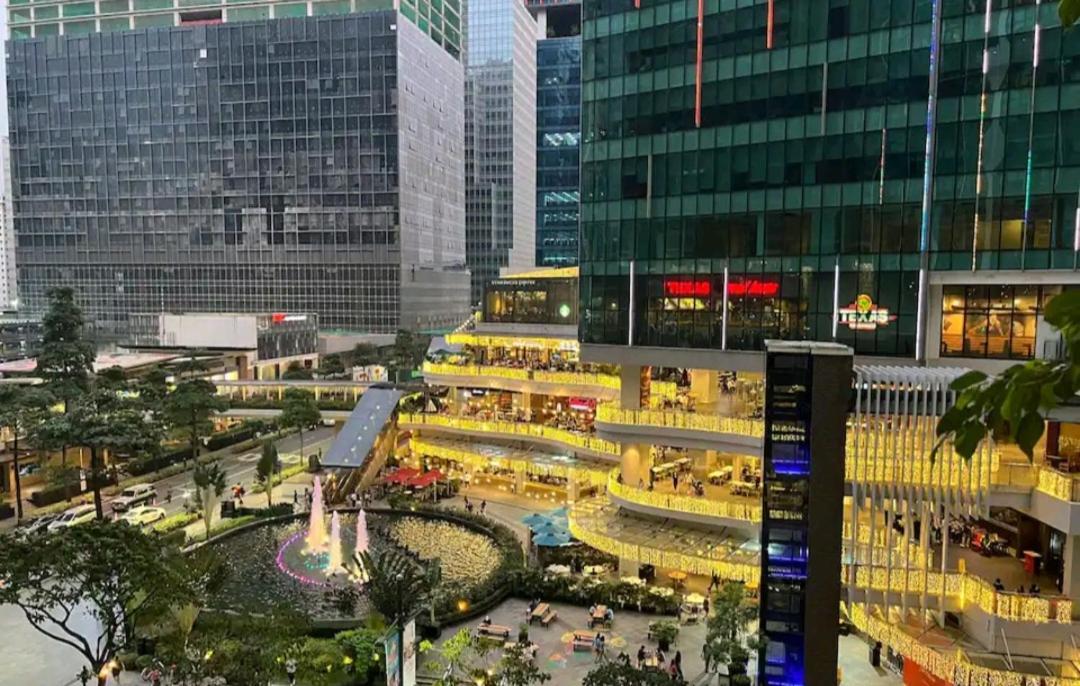 One Uptown Opposite Of Grandhyatt Hotel Manila Taguig City Zimmer foto